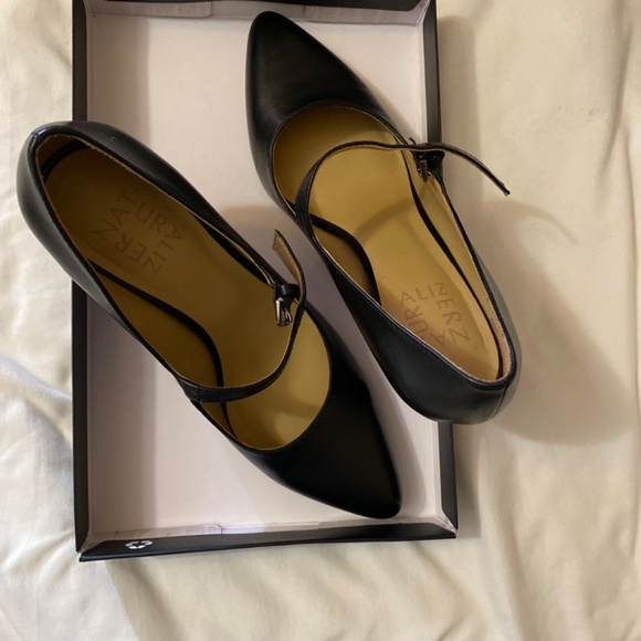 Naturalizer black leather Mary Janes NIB - Picture 2 of 4
